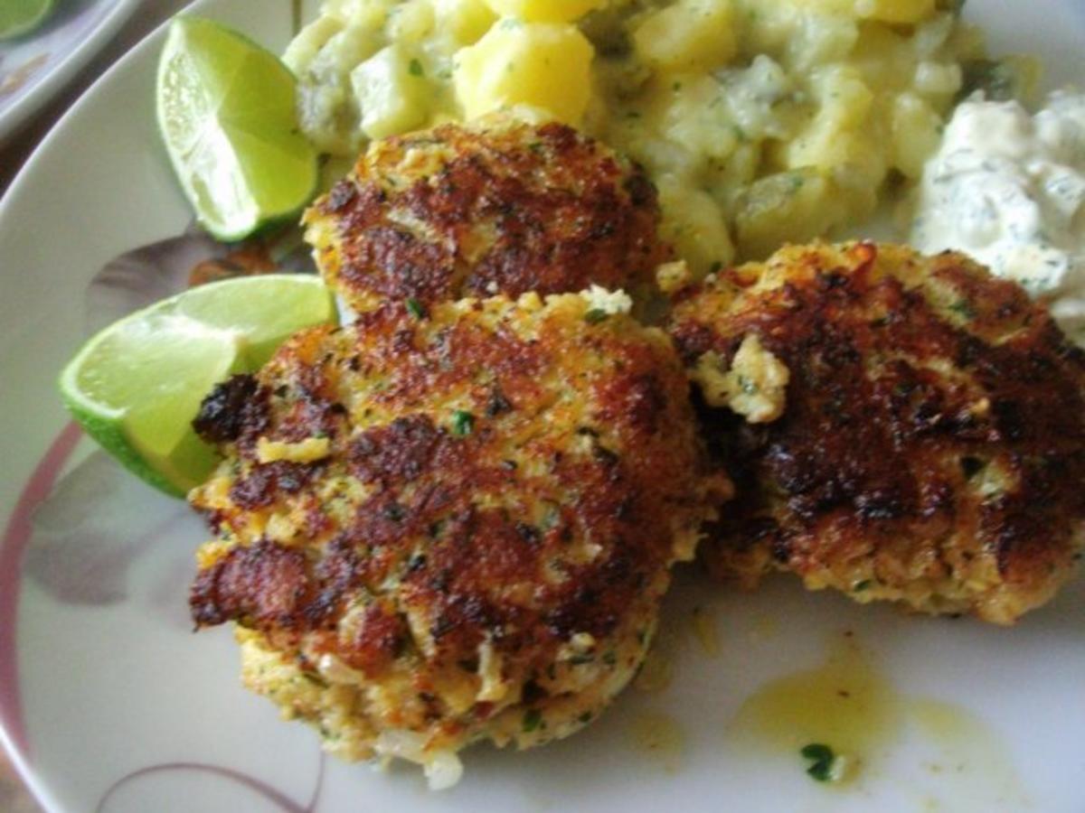 Fischfrikadellen mit Kartoffelsalat und Remouladensoße-unser Essen am ...