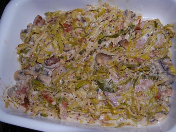 Gratiniertes Schweinefilet in Porree-Senf-Rahm - Rezept - Bild Nr. 2