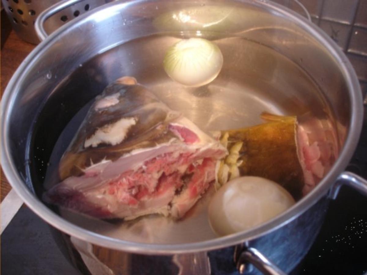 Fischsuppe und gebackener Karpfen mit Kartoffelsalat nach Ivanka - Rezept - Bild Nr. 10