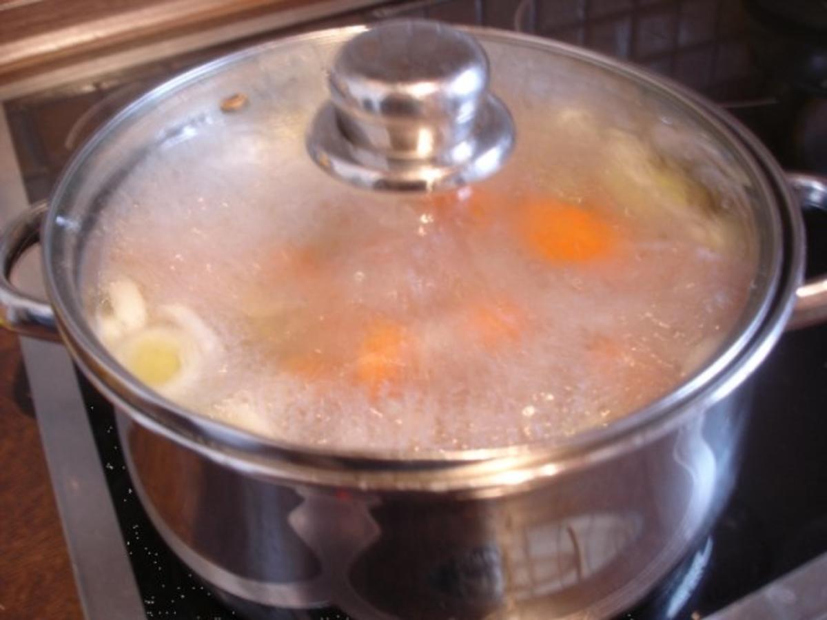 Fischsuppe und gebackener Karpfen mit Kartoffelsalat nach Ivanka - Rezept - Bild Nr. 20