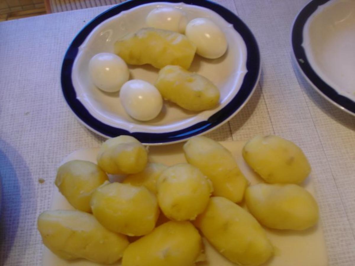 Fischsuppe und gebackener Karpfen mit Kartoffelsalat nach Ivanka - Rezept - Bild Nr. 5