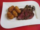 Kochen: Rinderfilet mit Glühwein-Pfeffersoße und Kroketten - Rezept