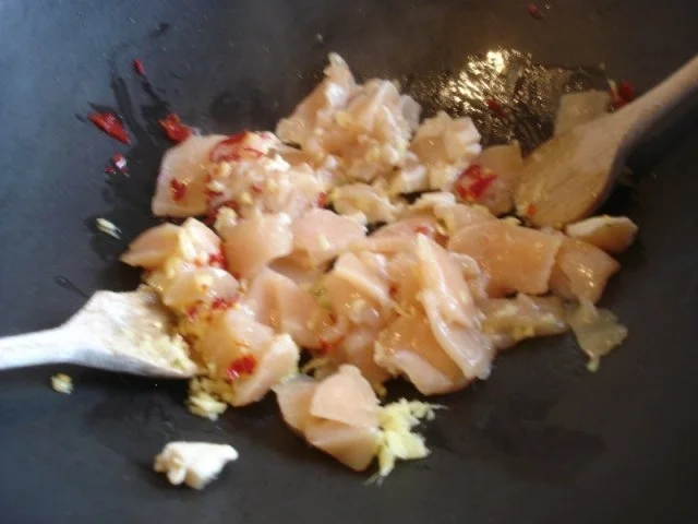 Rezept: Hähnchen-Wok mit gelben Reis Bild Nr. 5 Hähnchen-Wok mit gelben Reis - Rezept - Bild Nr. 5