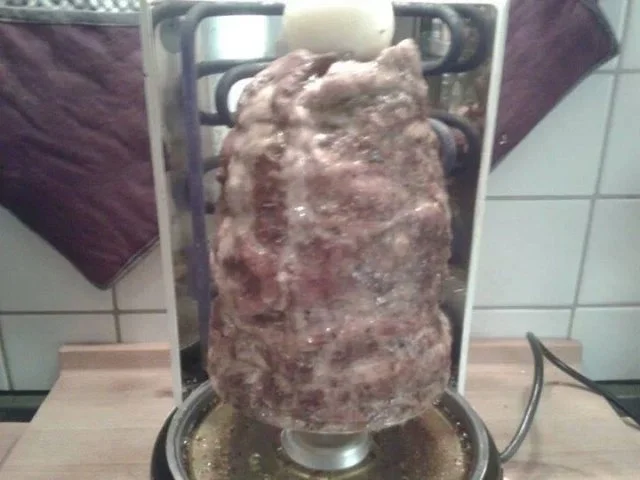 Gyros am Spiess, mit Krautsalat und Zatziki und Ofenkartoffeln - Rezept - Bild Nr. 4