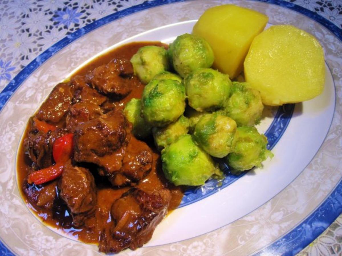 Gulasch ungarisch ... - Rezept mit Bild