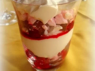 Himbeer-Baiser-Dessert - Rezept