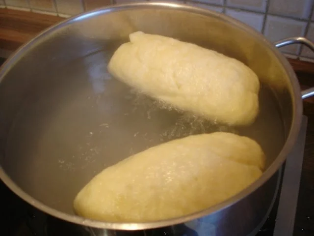 Gänsebraten mit selbstgemachten Rotkohl und tschechischen Hefeknödeln - Rezept - Bild Nr. 30