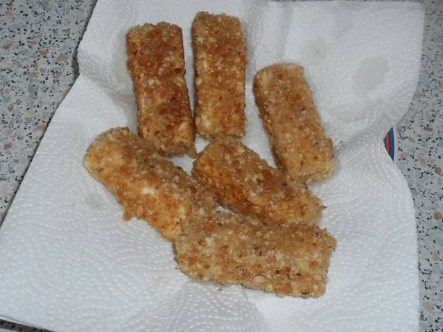 Rezept: Knusper-Feta in Nusspanade mit süß-saurer Zwiebel-Orangen-Beilage Bild Nr. 12 Knusper-Feta in Nusspanade mit süß-saurer Zwiebel-Orangen-Beilage - Rezept - Bild Nr. 12