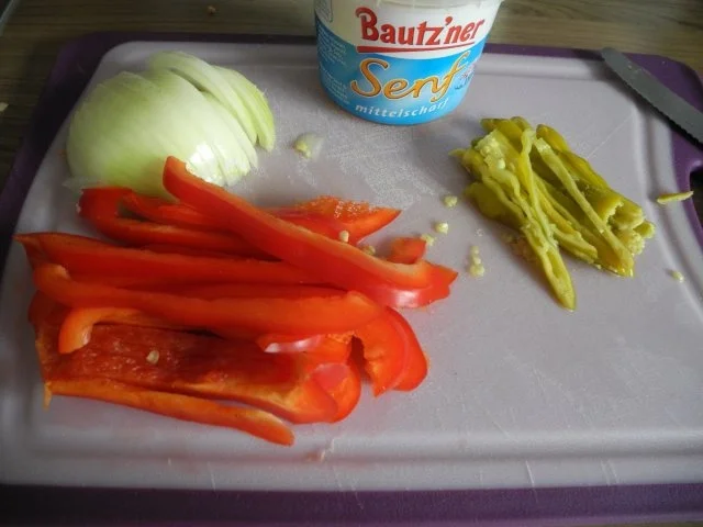 Vegan : Soja - Roulade mit Kartoffelwürfel und Apfelrotkohl - Rezept - Bild Nr. 3