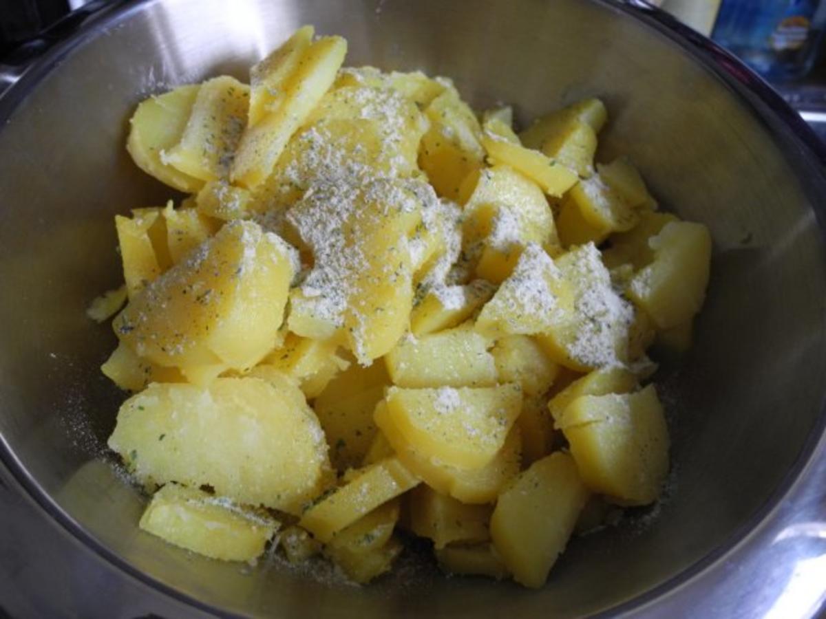 Vegan : Warmen Kartoffelsalat mit Seitan - Zwiebel - Gyros und Apfel - Karotten - Salat - Rezept - Bild Nr. 6