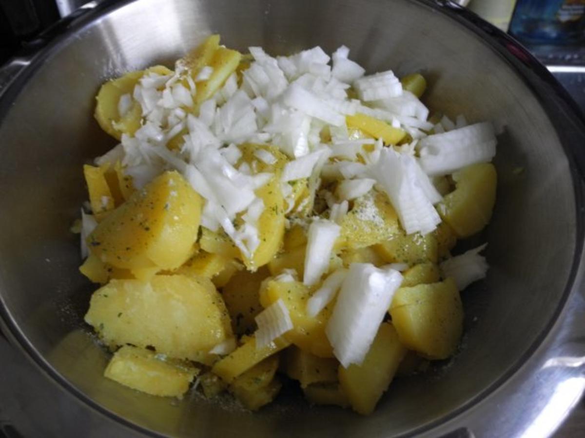 Vegan : Warmen Kartoffelsalat mit Seitan - Zwiebel - Gyros und Apfel - Karotten - Salat - Rezept - Bild Nr. 10