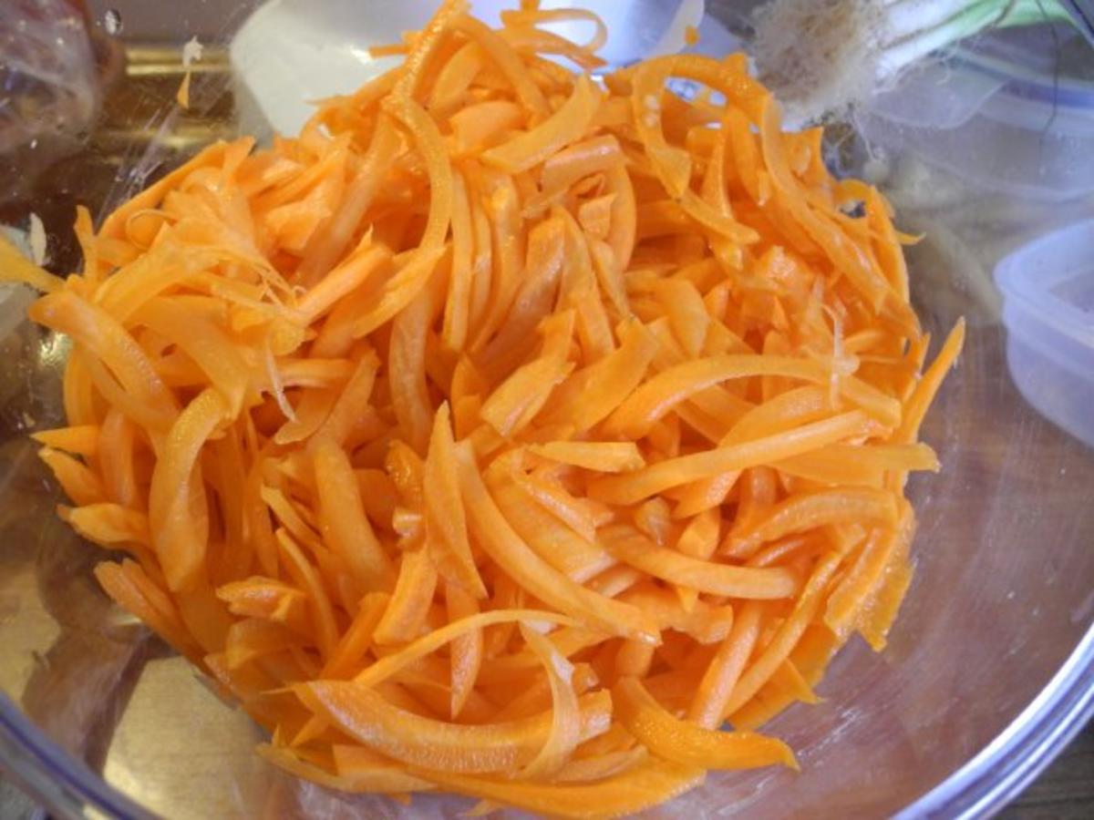 Vegan : Warmen Kartoffelsalat mit Seitan - Zwiebel - Gyros und Apfel - Karotten - Salat - Rezept - Bild Nr. 12