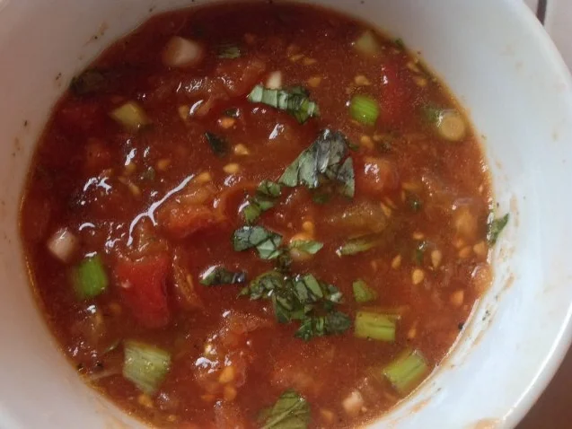 Tofu mit Kräuterkruste und gebackenem Möhren Kaki Gemüse. Dazu ein Tomaten-Dip - Rezept - Bild Nr. 2