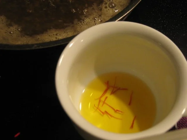 Jakobsmuscheln auf Safran-Wein-Sauce - Rezept - Bild Nr. 3