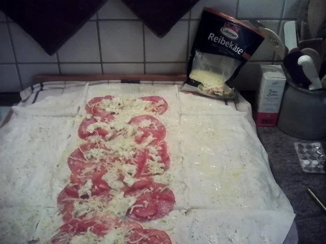 Salami-Pizza-Rolle - Resteverwertung - Rezept - Bild Nr. 4