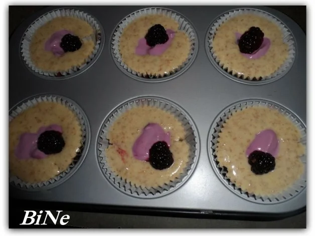 BiNe` S BROMBEER - JOGHURT -  MUFFINS - Rezept - Bild Nr. 6