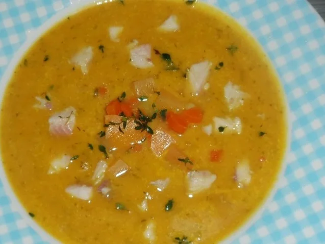 Suppen/Vorspeise: Feine Karotten-Rüben-Suppe mit Forellenfilet - Rezept - Bild Nr. 9