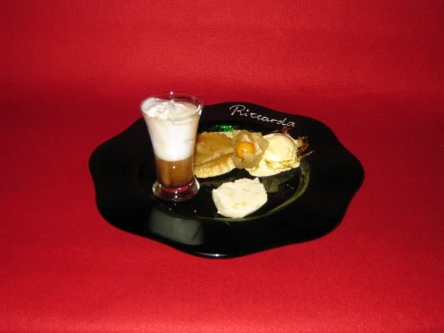 Rezept: Merziger Apfeltarte mit Honigeis Merziger Apfeltarte mit Honigeis - Rezept