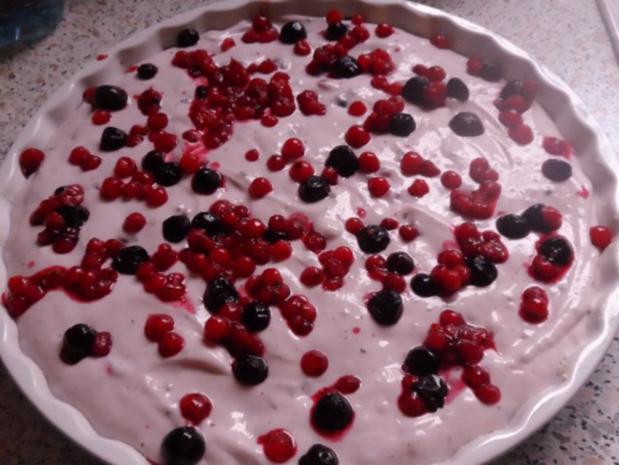 Süßspeisen/Dessert: Fruchtiger Beeren-Quark-Auflauf - Rezept - kochbar.de