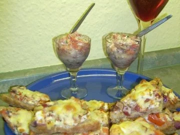 Tomatensalat mit Feta, auf Toast gebacken ala Kukuluru - Rezept