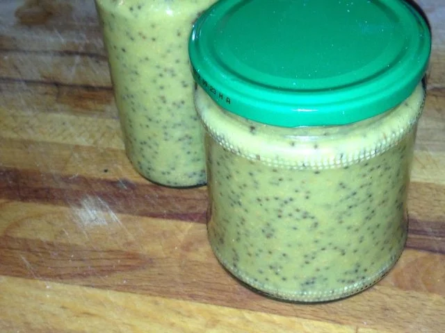 Rezept: Süßer Senf mit Meerrettich Süßer Senf mit Meerrettich - Rezept