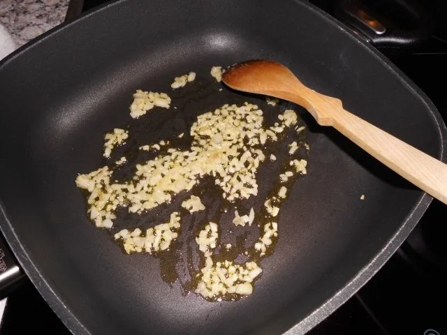 Rezept: Chakalaka-Soße mit Cabanossi-Talern auf Pasta>> Bild Nr. 3 Chakalaka-Soße mit Cabanossi-Talern auf Pasta>> - Rezept - Bild Nr. 3