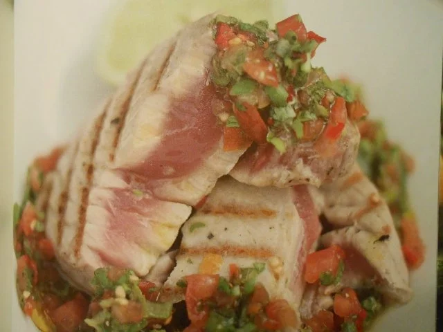 Tomaten-Koriander-Salsa mit gegrilltem Thunfisch - Rezept