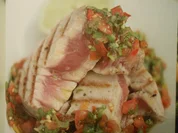 Tomaten-Koriander-Salsa mit gegrilltem Thunfisch - Rezept