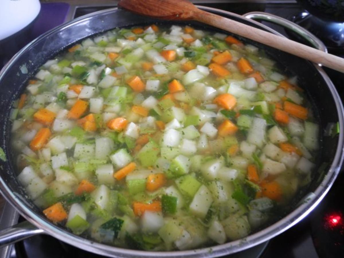 Vegan : Heiße Suppe für kalte Tage - Vitaminbombe - Rezept
