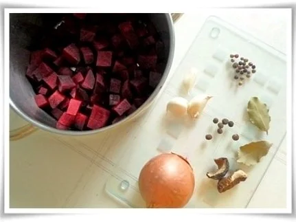 ☆…alle Jahre wieder…☆… Rote Bete Suppe mit weißen Bohnen - Rezept - Bild Nr. 4