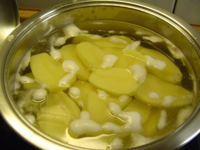 Bratwüsrtel mal anders - Rezept - Bild Nr. 4