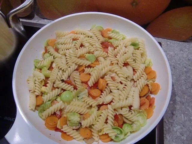 Gemüsepfanne mit Nudeln - Rezept - Bild Nr. 12