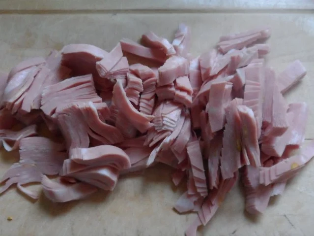 Salate: Mediterraner Käse-Wurst-Salat - Rezept - Bild Nr. 2