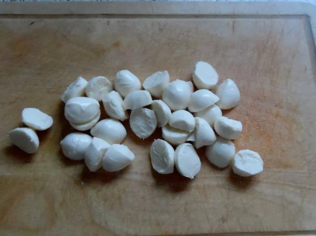 Vorspeisen: Mozzarella mit karamellisierten Ofen-Tomaten und Zitronen-Kapern-Pesto - Rezept - Bild Nr. 3