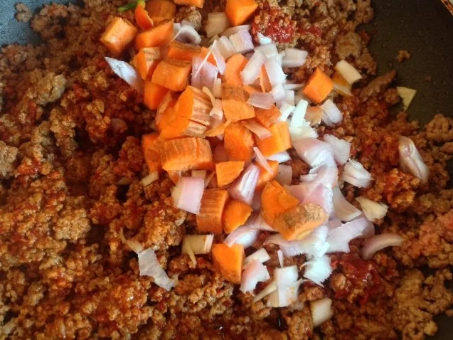 Gefüllte Paprika mit Hackfleisch und Mozarella - Rezept - Bild Nr. 3