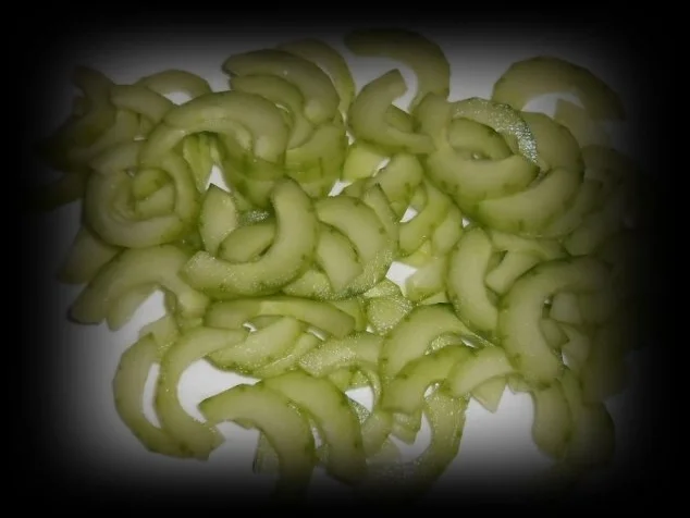 Rezept: Party-Nudelsalat Bild Nr. 8 Party-Nudelsalat - Rezept - Bild Nr. 8