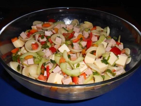 Rezept: Party-Nudelsalat Bild Nr. 14 Party-Nudelsalat - Rezept - Bild Nr. 14