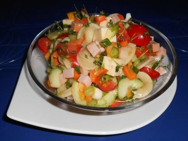 Rezept: Party-Nudelsalat Bild Nr. 17 Party-Nudelsalat - Rezept - Bild Nr. 17