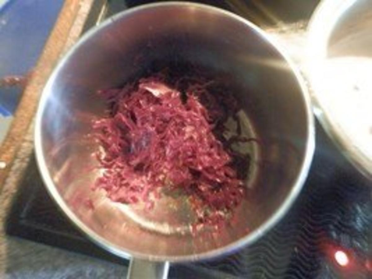 Frisches rehfilet mit Rotkohl und Mini-Klöse - Rezept - Bild Nr. 4