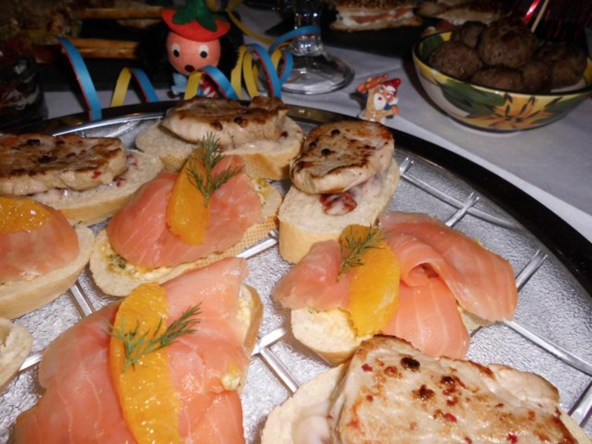 Canapés mit Lachs auf Orangenbutter>> - Rezept - Bild Nr. 2