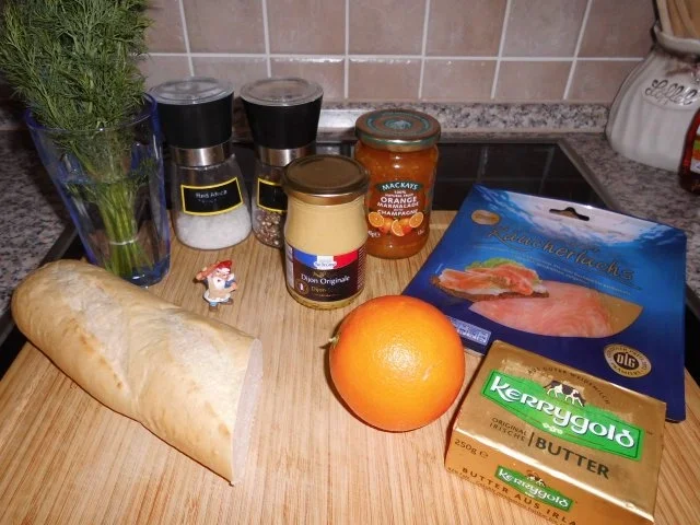 Canapés mit Lachs auf Orangenbutter>> - Rezept - Bild Nr. 4