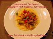 Feurige Sardellen-Pfefferoni  Spaghetti mit Paprika-Olivensoße - Rezept