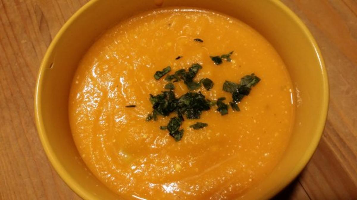 Mörensuppe mit Bratwursteinlage - Rezept - kochbar.de