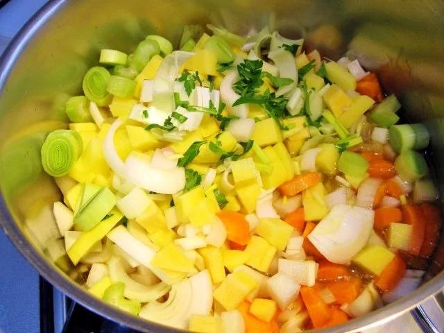 Rezept: Spanischer Suppen-Topf Bild Nr. 4 Spanischer Suppen-Topf - Rezept - Bild Nr. 4