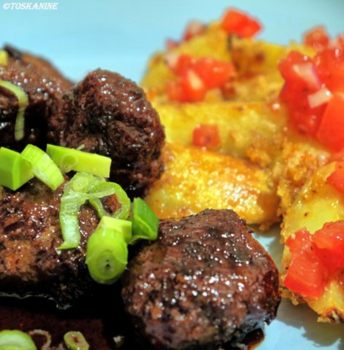 Glasierte Hackbällchen und pikante Kartoffeln mit Tomaten-Salsa -
Rezept Gesendet von toskanine