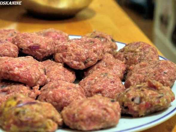 Glasierte Hackbällchen und pikante Kartoffeln mit Tomaten-Salsa - Rezept - Bild Nr. 9