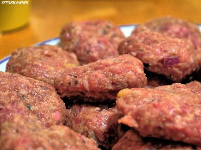 Glasierte Hackbällchen und pikante Kartoffeln mit Tomaten-Salsa - Rezept - Bild Nr. 10