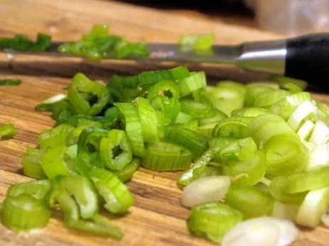 Glasierte Hackbällchen und pikante Kartoffeln mit Tomaten-Salsa - Rezept - Bild Nr. 11