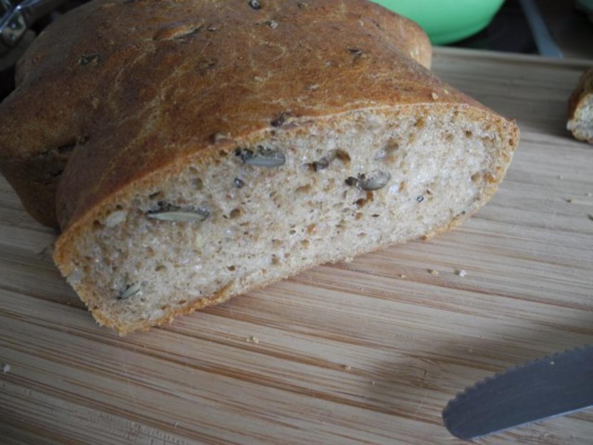 Brot & Brötchen :  Schneemann - Dinkel - Brot - Rezept - Bild Nr. 2