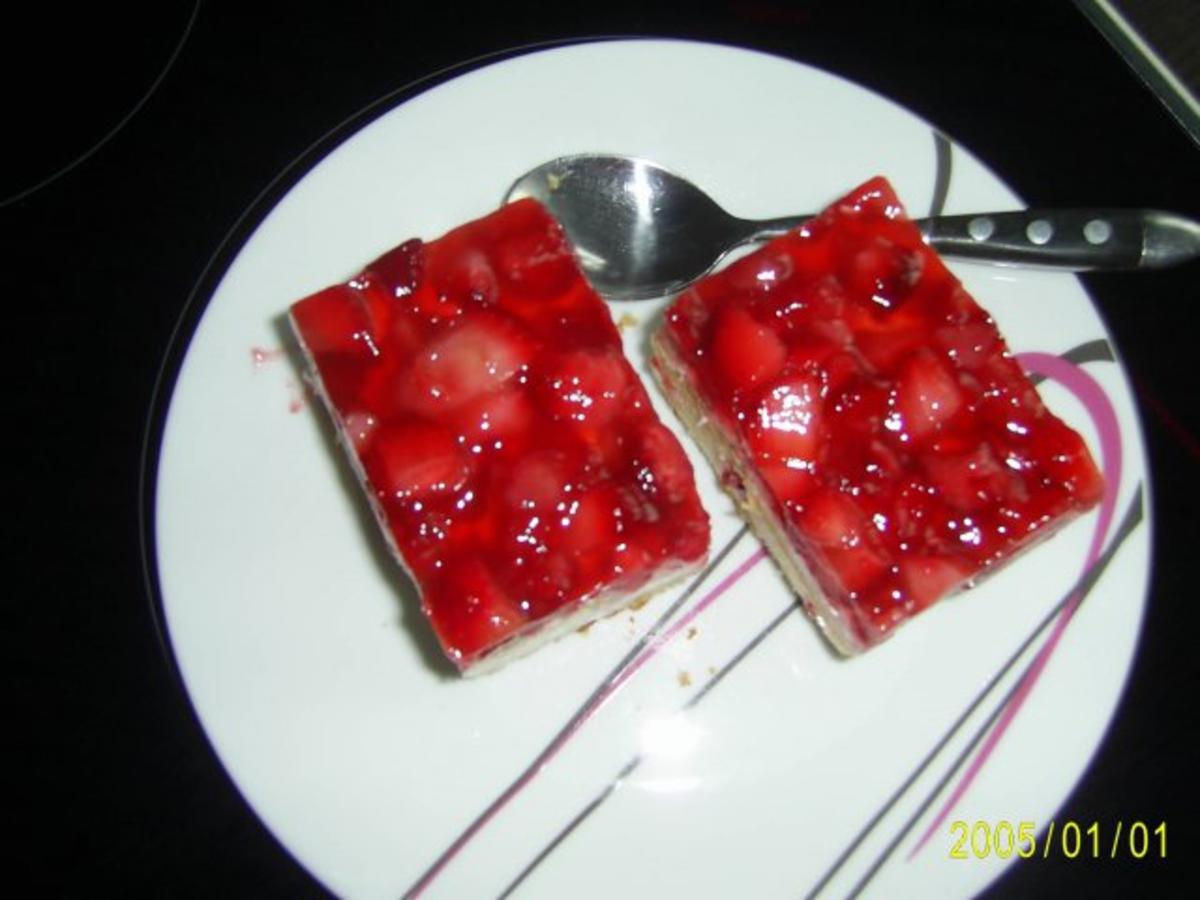 Kuchen: Fruchtige Erdbeer-Joghurt-Schnitten - Rezept - Bild Nr. 2